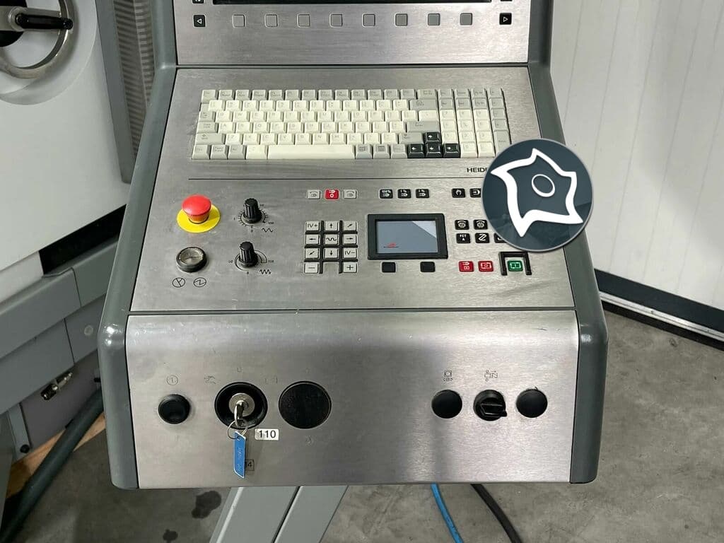 Вертикально-фрезерный станок с ЧПУ DMG DECKEL MAHO DMU 50 T-ID15443