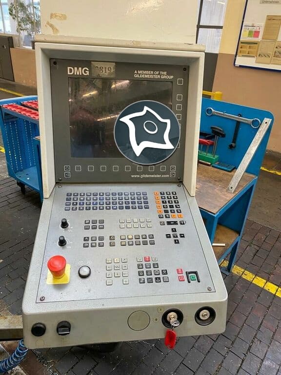 Вертикально-фрезерный станок с ЧПУ DMG Deckel Maho DMU 50 T-ID15680