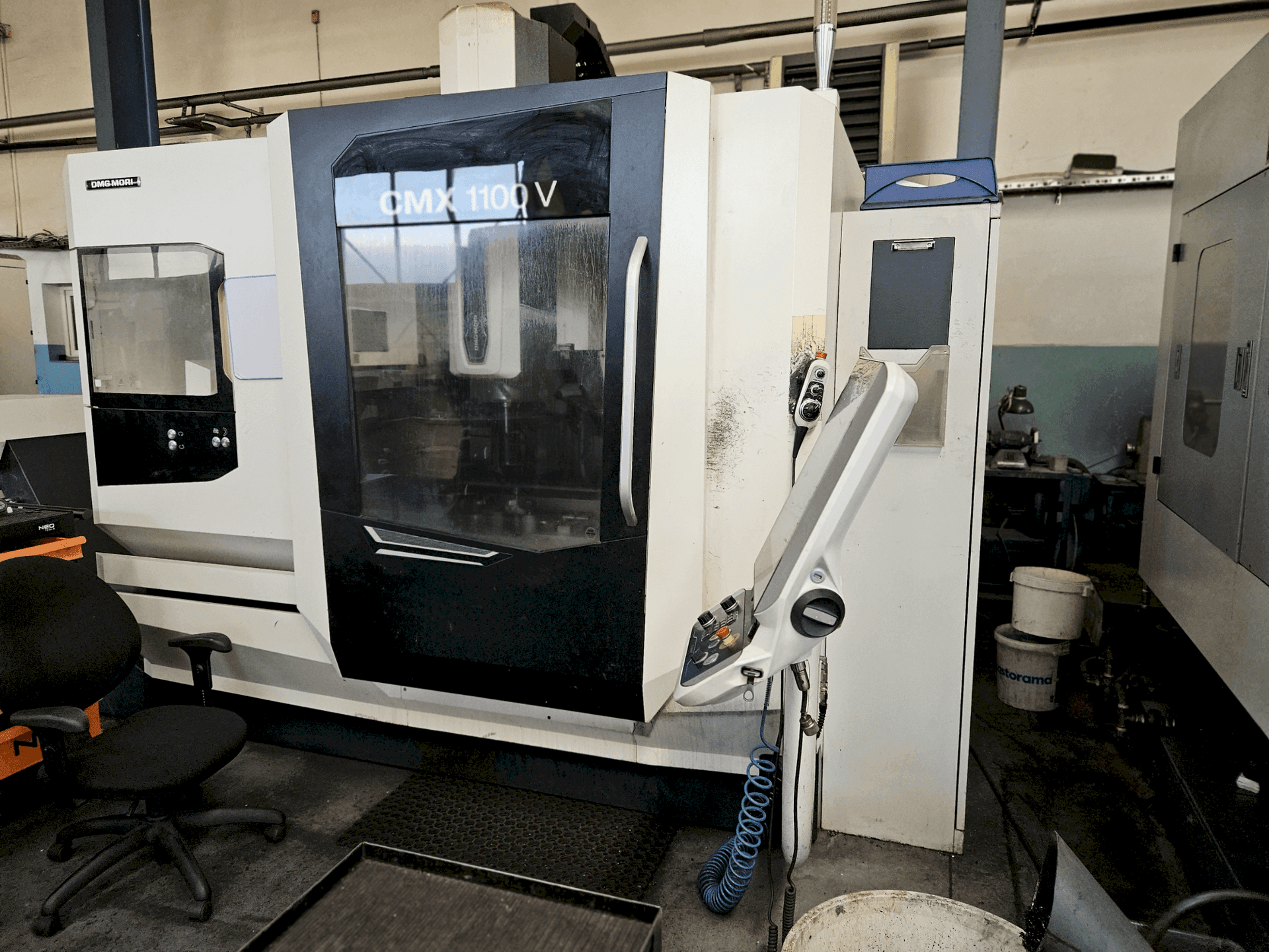 Вертикально-фрезерный станок с ЧПУ DMG MORI CMX 1100 V-ID17040