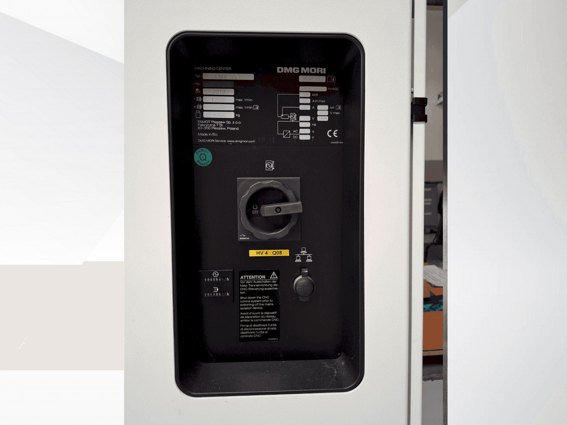 Вертикально-фрезерный станок с ЧПУ DMG MORI CMX 50 U-ID17041