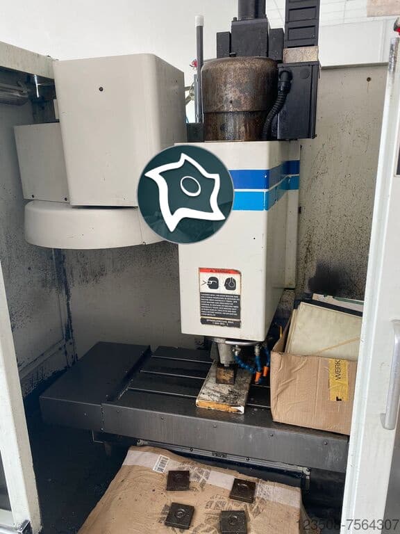 Вертикально-фрезерный станок с ЧПУ FADAL VMC 15-ID16840