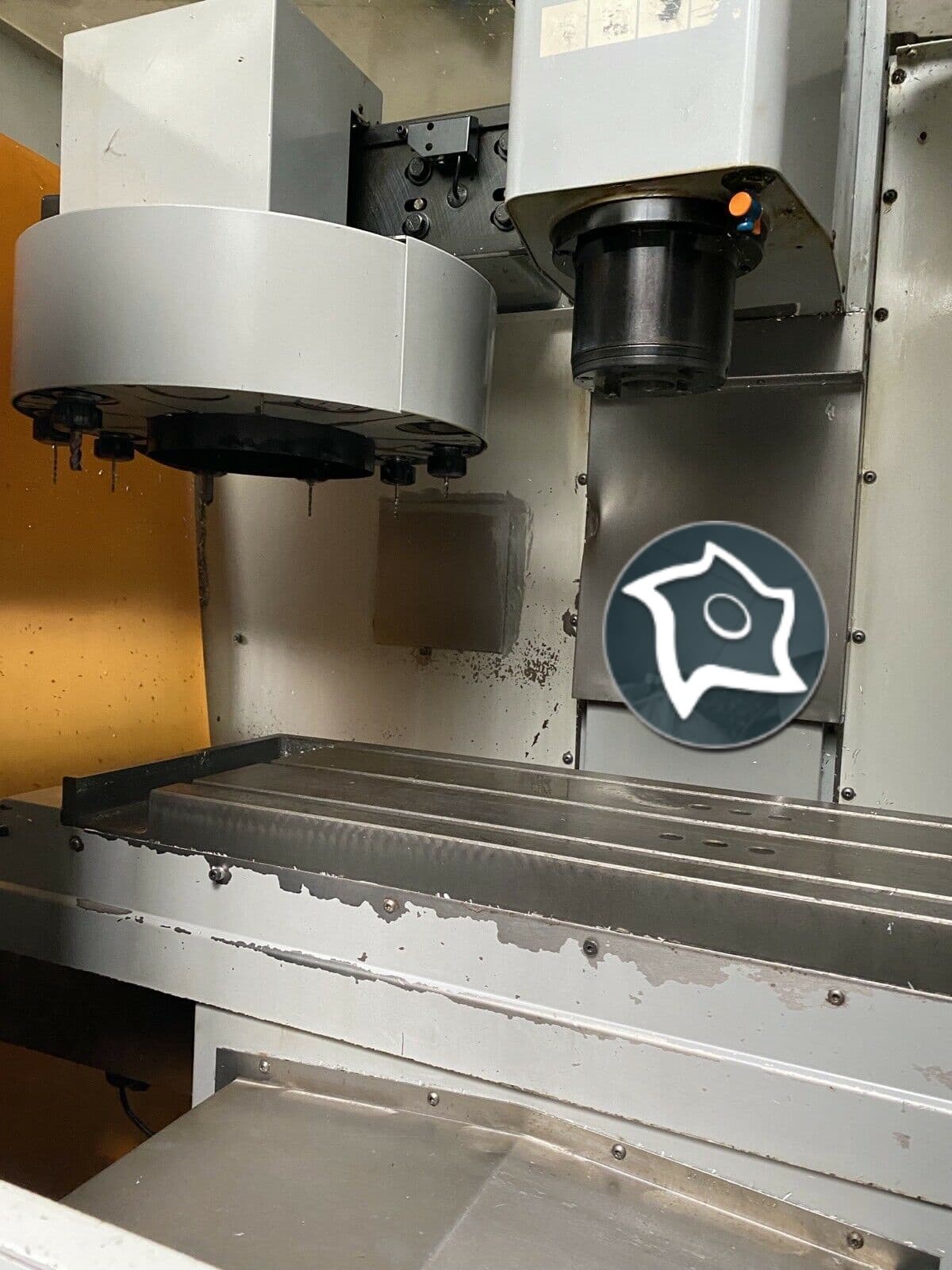 Вертикально-фрезерный станок с ЧПУ HAAS MINIMILL HE-ID15600