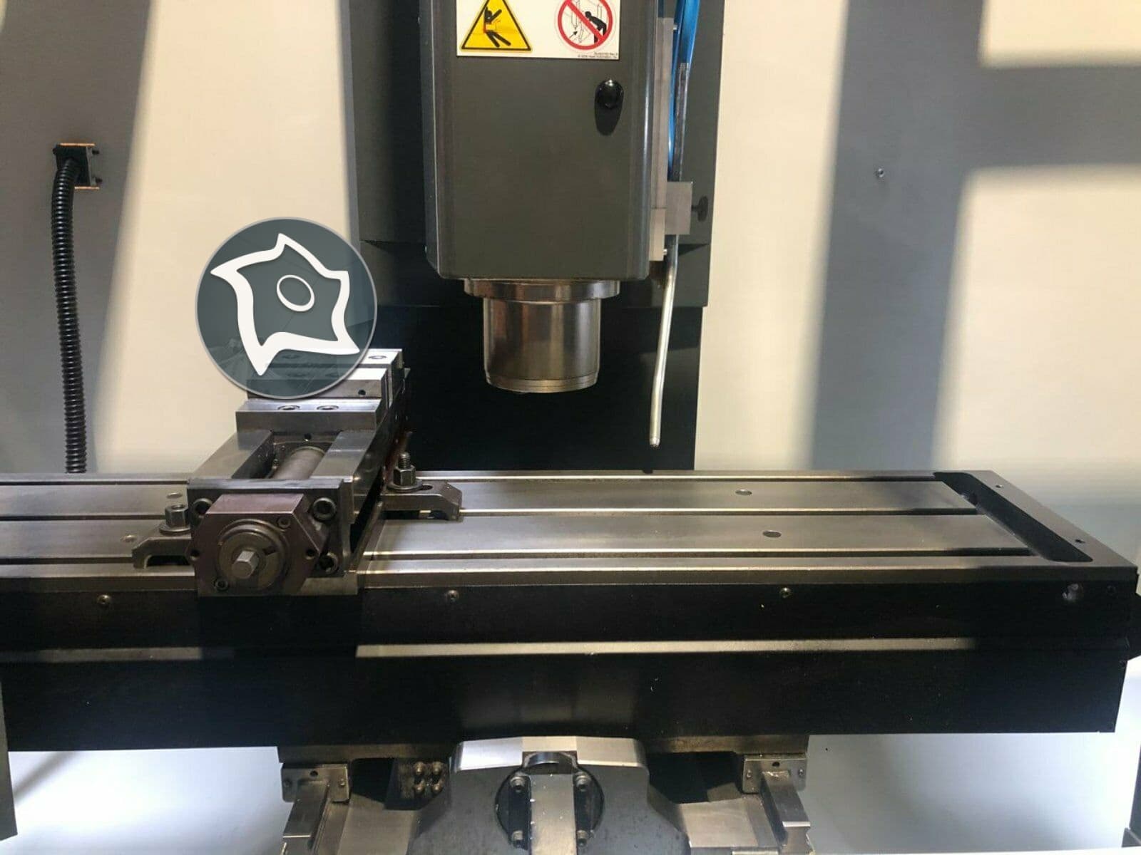 Вертикально-фрезерный станок с ЧПУ HAAS TM 1-ID14779