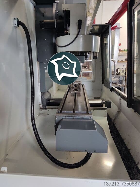 Вертикально-фрезерный станок с ЧПУ HAAS TM-2-ID16706