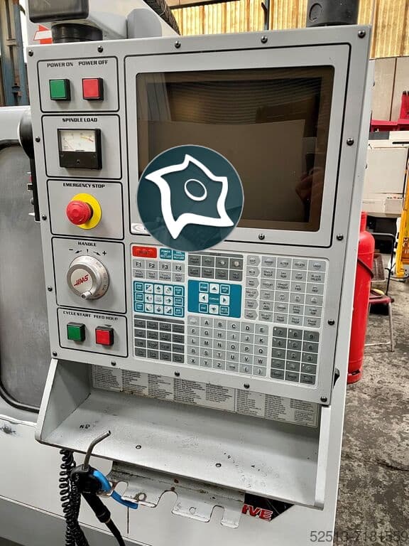 Вертикально-фрезерный станок с ЧПУ HAAS VF-0E-ID16762