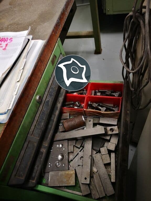 Вертикально-фрезерный станок с ЧПУ HAAS VF 1-ID14319