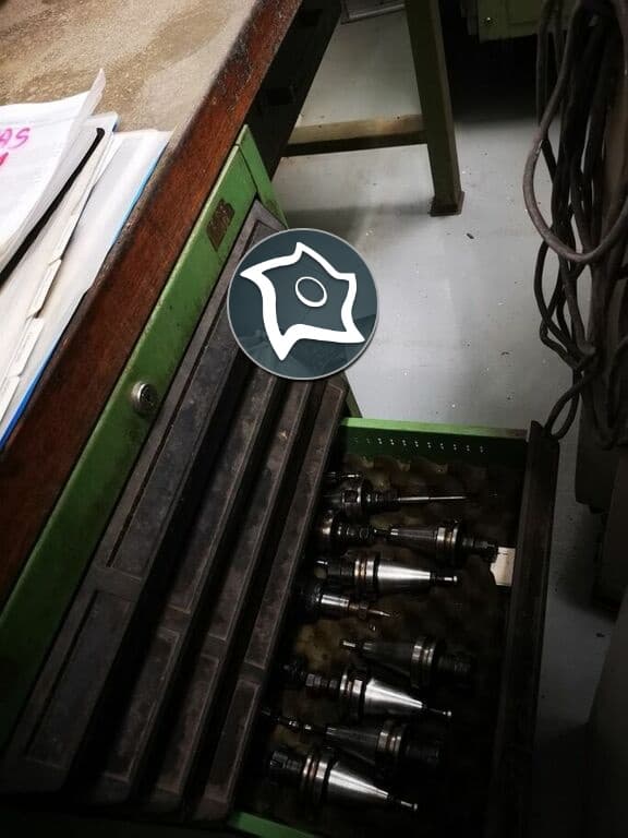 Вертикально-фрезерный станок с ЧПУ HAAS VF 1-ID14319