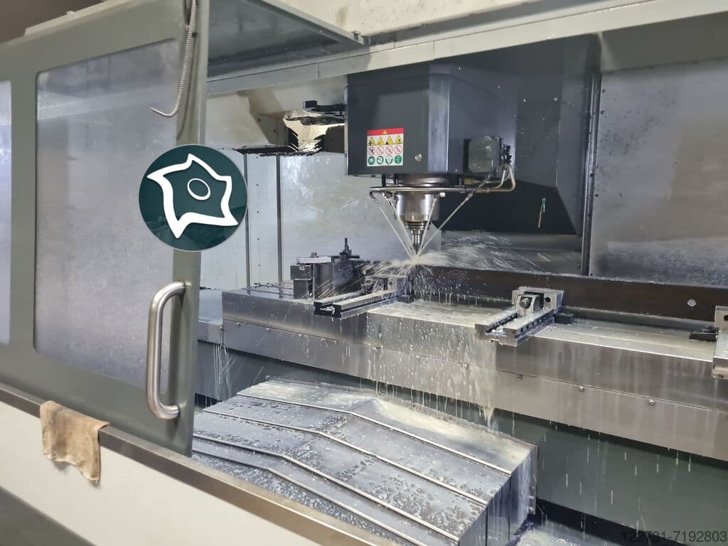 Вертикально-фрезерный станок с ЧПУ HAAS VF 11/50-ID16734