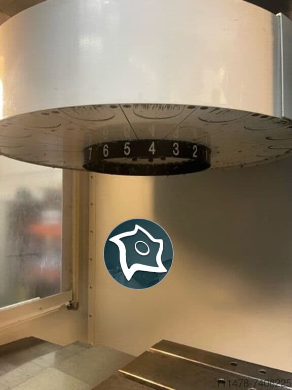 Вертикально-фрезерный станок с ЧПУ HAAS VF-2-ID16714