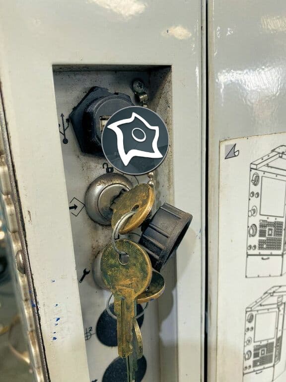 Вертикально-фрезерный станок с ЧПУ HAAS VF 2 SS-ID16214