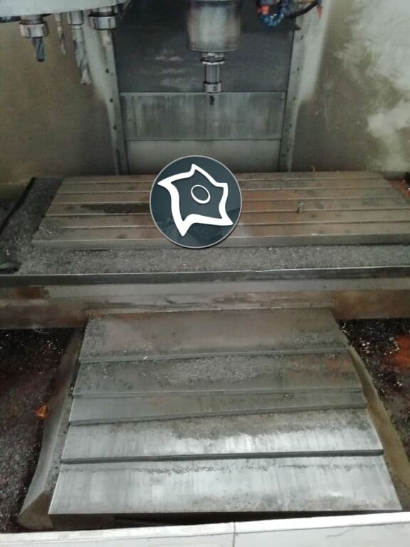 Вертикально-фрезерный станок с ЧПУ HAAS VF 3-ID15764