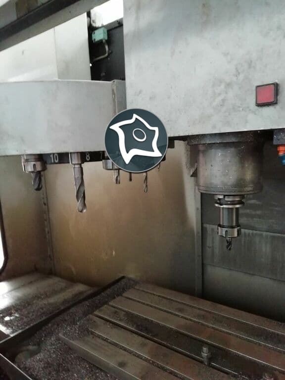 Вертикально-фрезерный станок с ЧПУ HAAS VF 3-ID15764