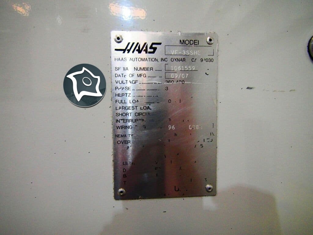 Вертикально-фрезерный станок с ЧПУ HAAS VF-3 SS-ID15472