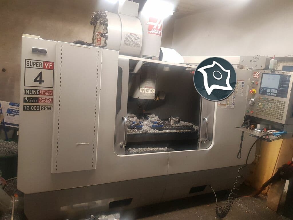 Вертикально-фрезерный станок с ЧПУ HAAS VF 4 SS-ID16514