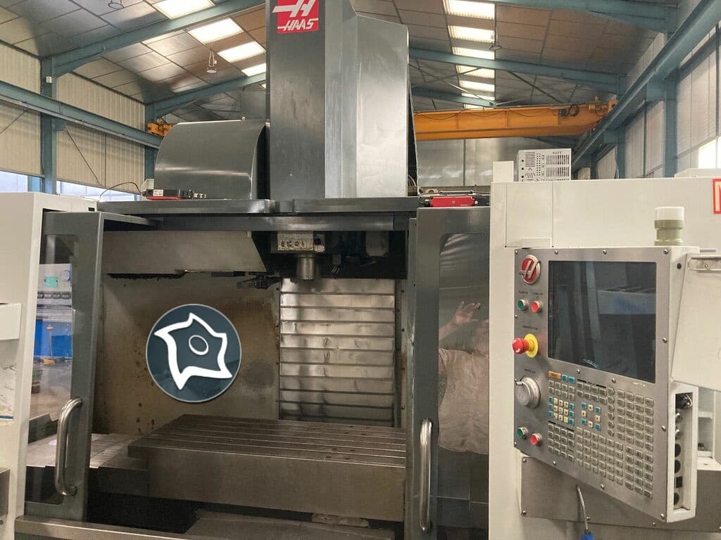 Вертикально-фрезерный станок с ЧПУ HAAS VF 4 SS-ID15636