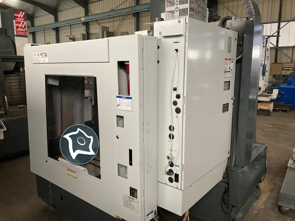 Вертикально-фрезерный станок с ЧПУ HAAS VF 4 SS-ID15636