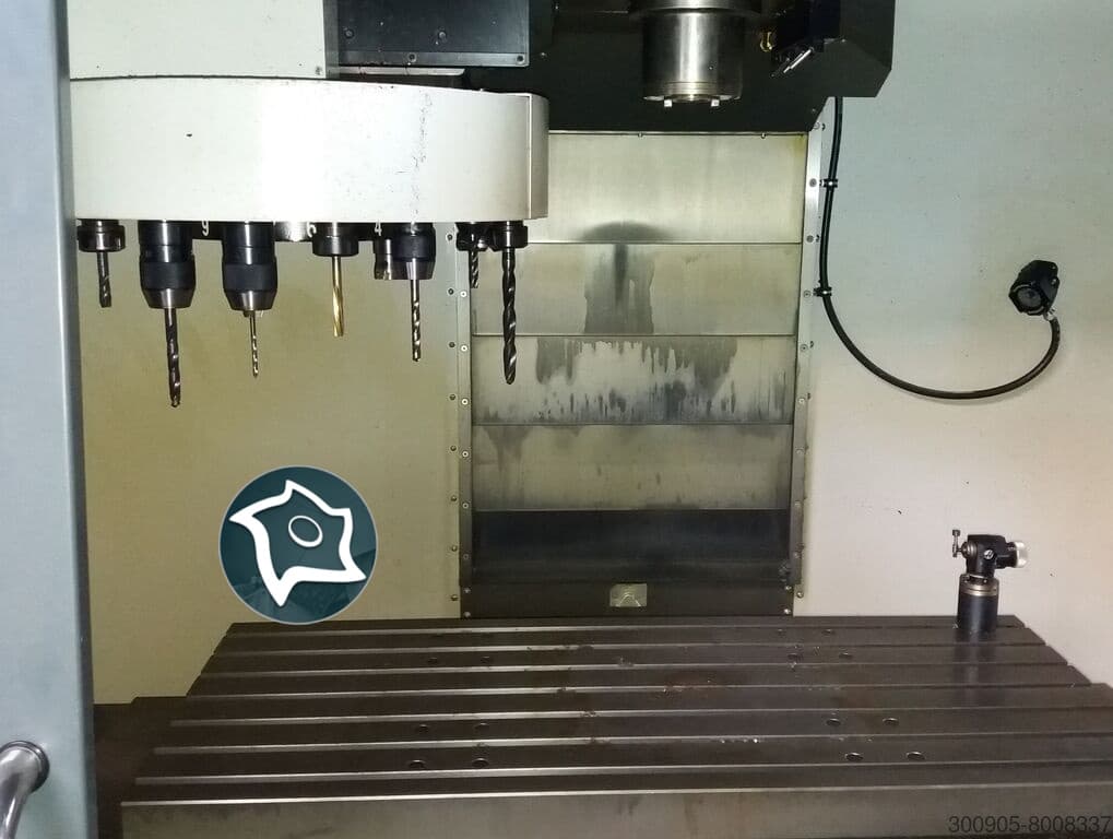 Вертикально-фрезерный станок с ЧПУ HAAS VF-5/40-ID16938