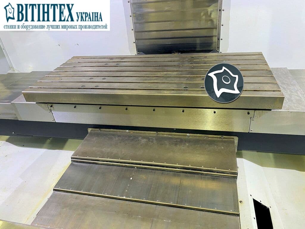 Вертикально-фрезерный станок с ЧПУ HAAS VF 5-ID15901