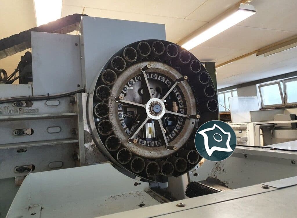 Вертикально-фрезерный станок с ЧПУ HAAS VF-5B/40 HE-ID16721