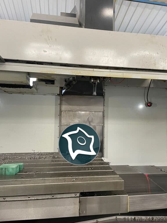 Вертикально-фрезерный станок с ЧПУ HAAS VF-9/40-ID16739