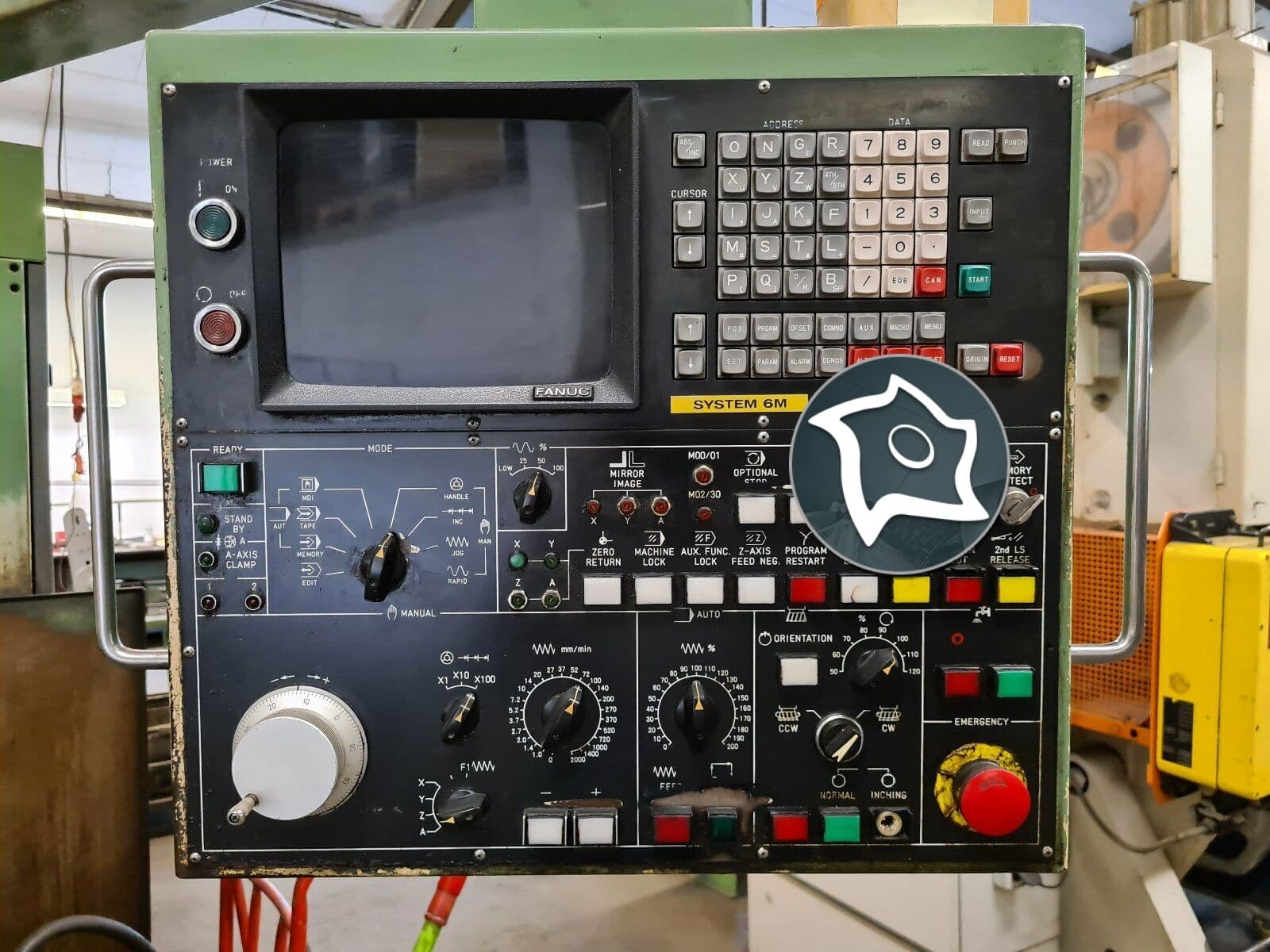 Вертикально-фрезерный станок с ЧПУ Hamai 3VA-ID13225