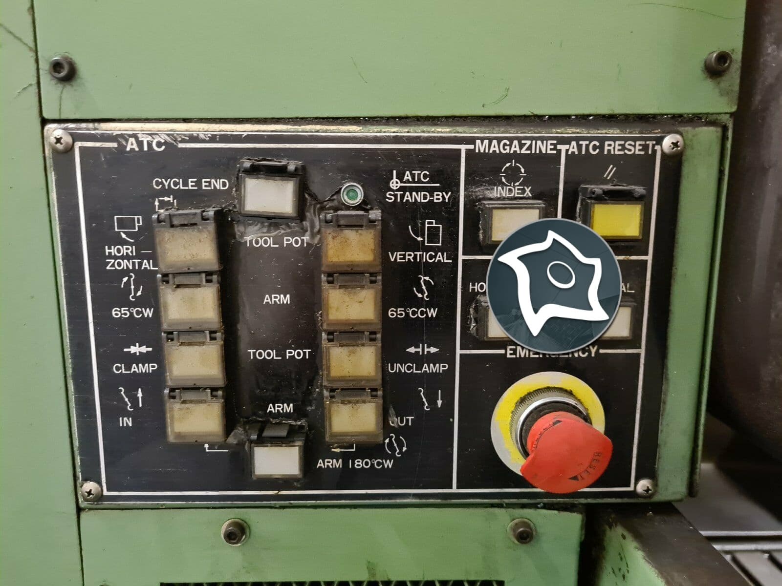 Вертикально-фрезерный станок с ЧПУ Hamai 3VA-ID13225