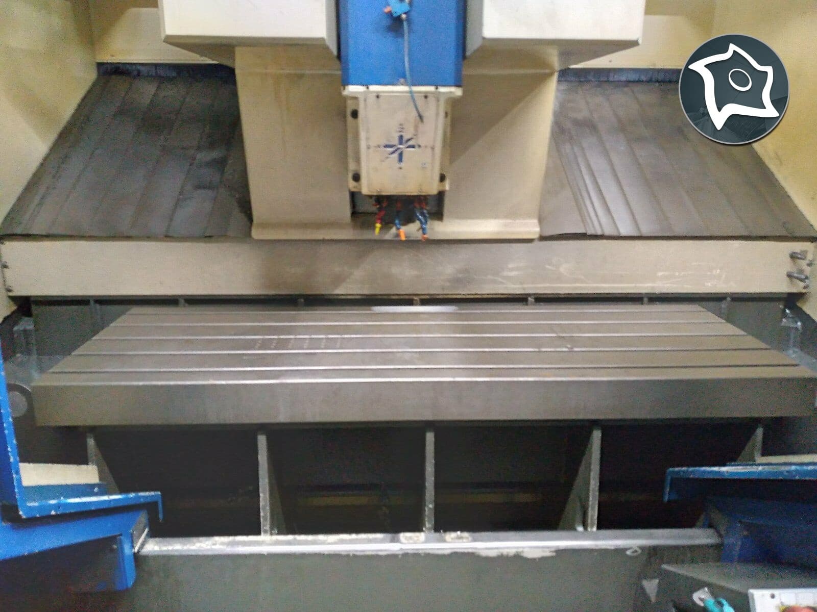 Вертикально-фрезерный станок с ЧПУ Hedelius CB 70-ID15770