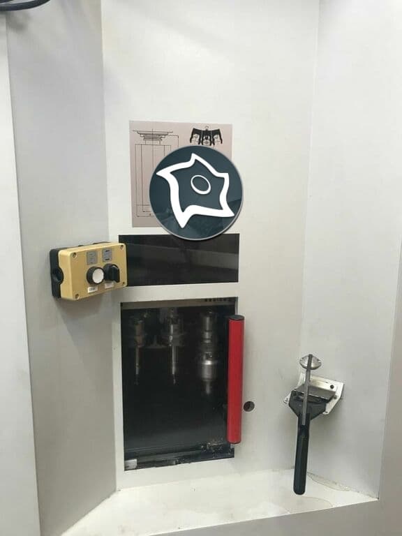 Вертикально-фрезерный станок с ЧПУ HERMLE C 600 U-ID15097