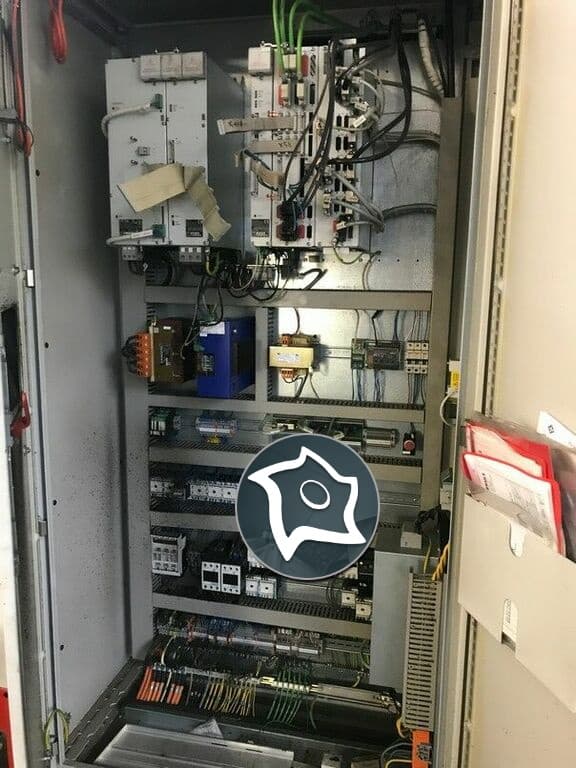 Вертикально-фрезерный станок с ЧПУ HERMLE U 740-ID15622