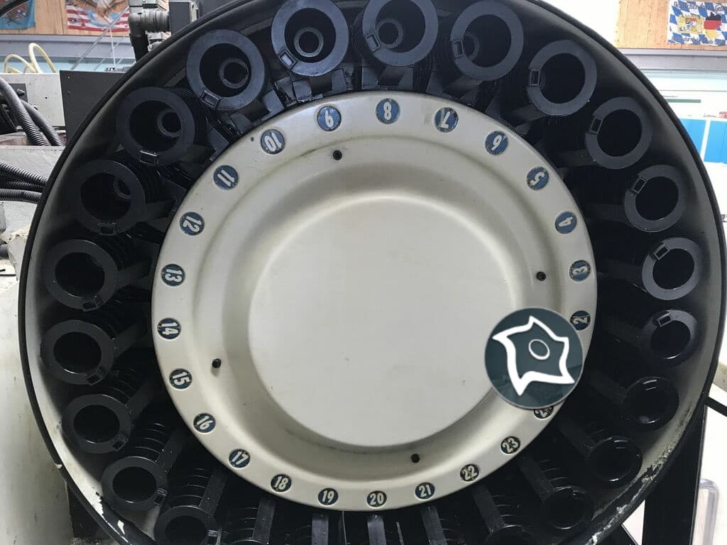 Вертикально-фрезерный станок с ЧПУ Hurco BMC 24/16 SSM-ID15608