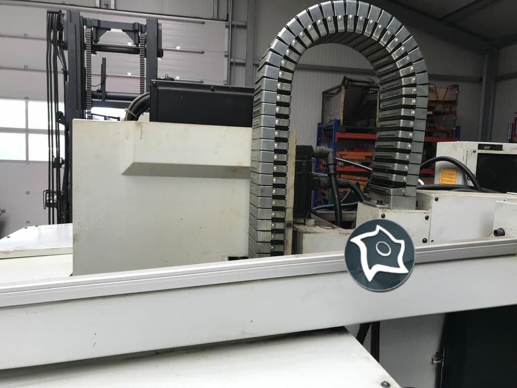 Вертикально-фрезерный станок с ЧПУ Hurco BMC 24/16 SSM-ID15608