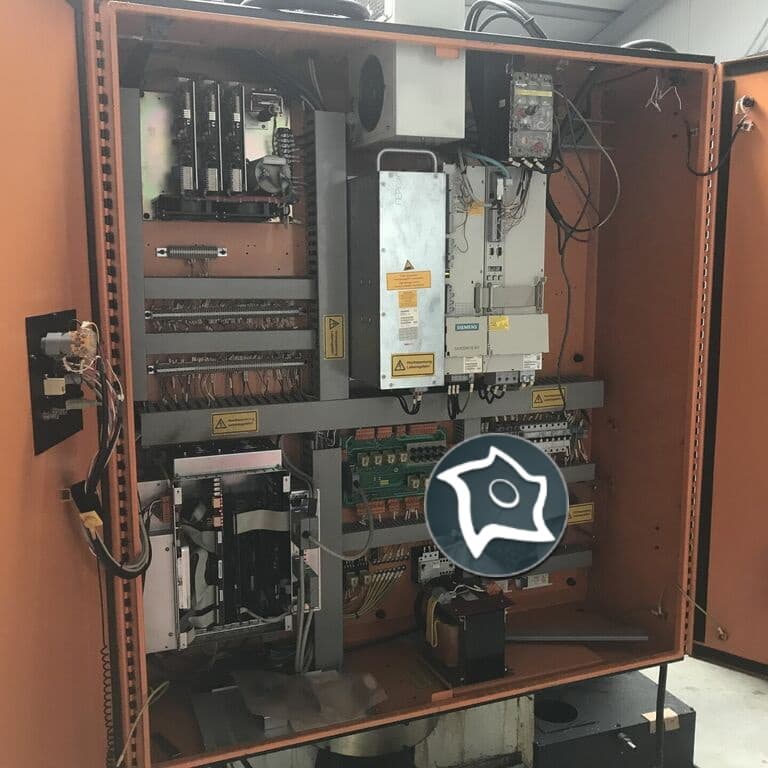 Вертикально-фрезерный станок с ЧПУ Hurco BMC 30 SSM-ID15604