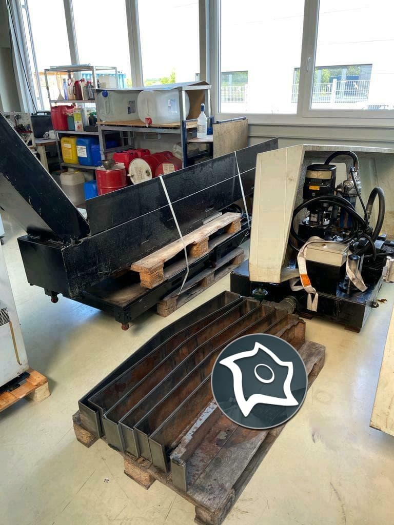 Вертикально-фрезерный станок с ЧПУ Hurco VMX 50-ID15771