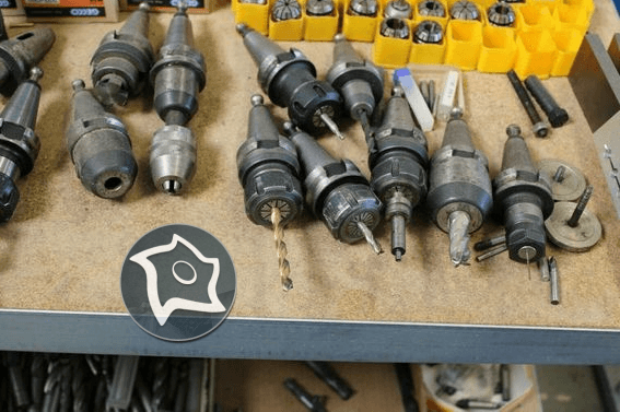 Вертикально-фрезерный станок с ЧПУ Kitamura My Center 0-ID15365