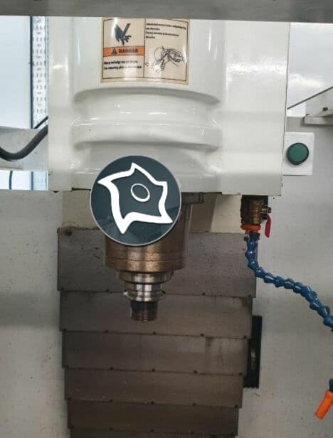 Вертикально-фрезерный станок с ЧПУ Macro Micro Tech Compac 500-ID16551