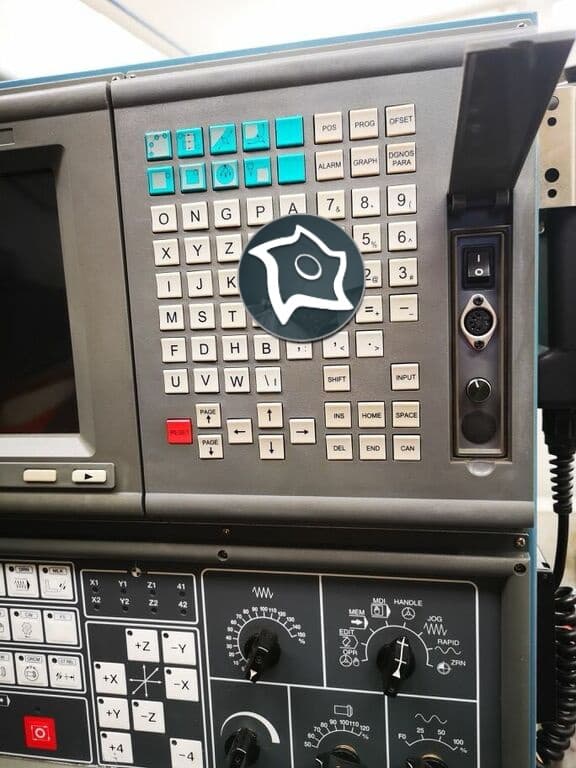 Вертикально-фрезерный станок с ЧПУ Macro Micro Tech Compac 500-ID16551