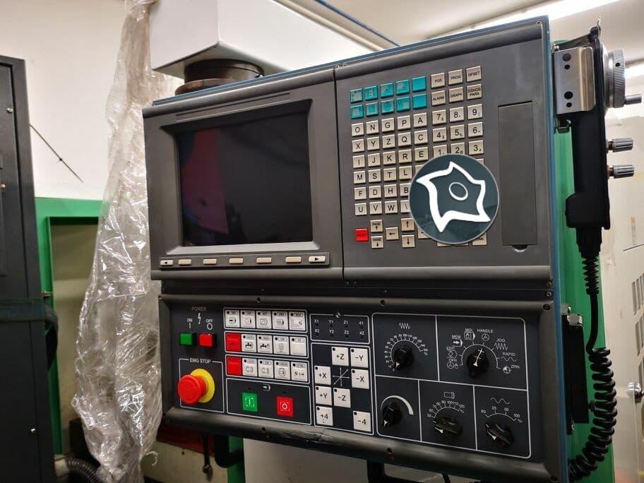 Вертикально-фрезерный станок с ЧПУ Macro Micro Tech Compac 500-ID16551