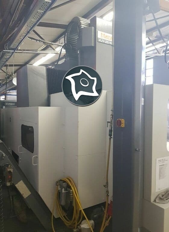 Вертикально-фрезерный станок с ЧПУ MAZAK AJV 25-ID15722