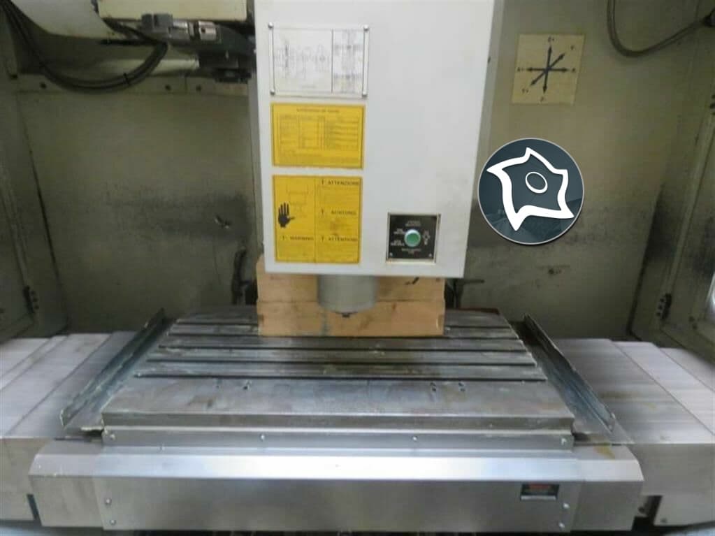 Вертикально-фрезерный станок с ЧПУ MICROMIL Challanger V20-ID15075