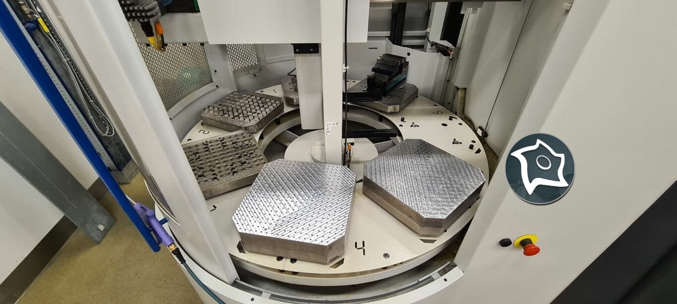 Вертикально-фрезерный станок с ЧПУ Mikron HSM 400-ID15894