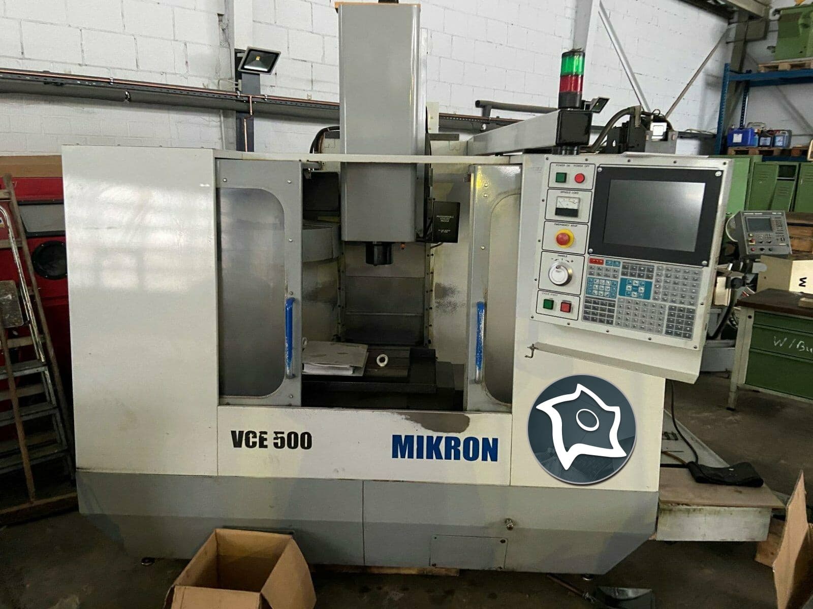 Вертикально-фрезерный станок с ЧПУ Mikron VCE 500-ID15766