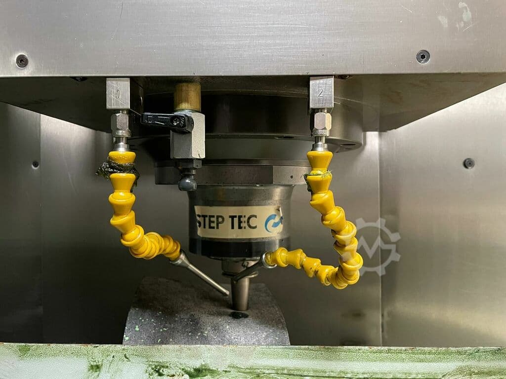 Вертикально-фрезерный станок с ЧПУ Mikron VCP 600-ID14990