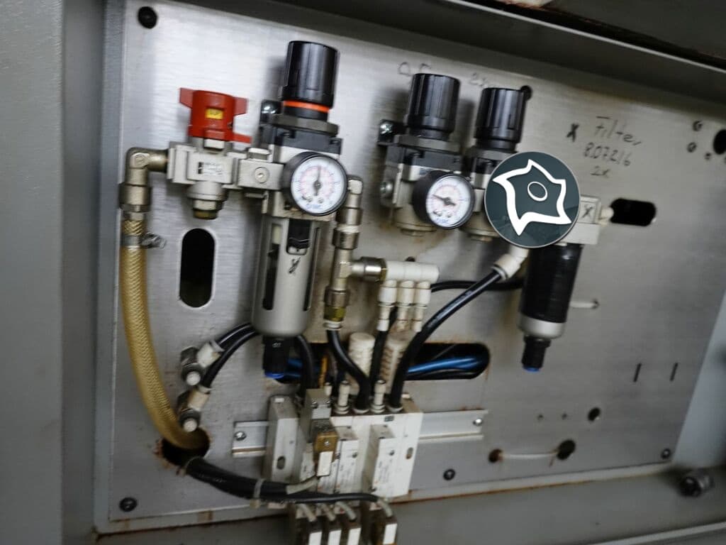 Вертикально-фрезерный станок с ЧПУ MIKRON VCP 600-ID15710