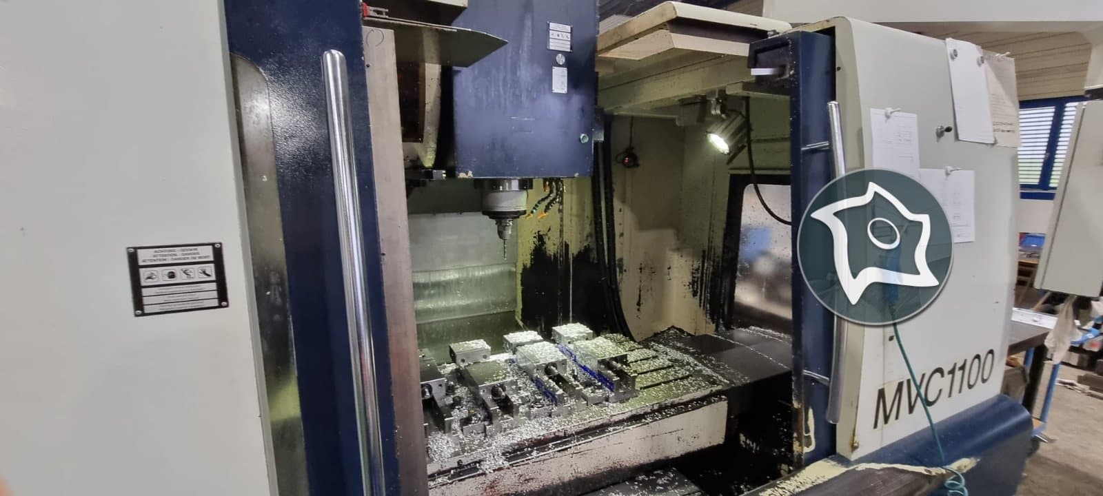 Вертикально-фрезерный станок с ЧПУ Spinner MVC 1100-ID15951