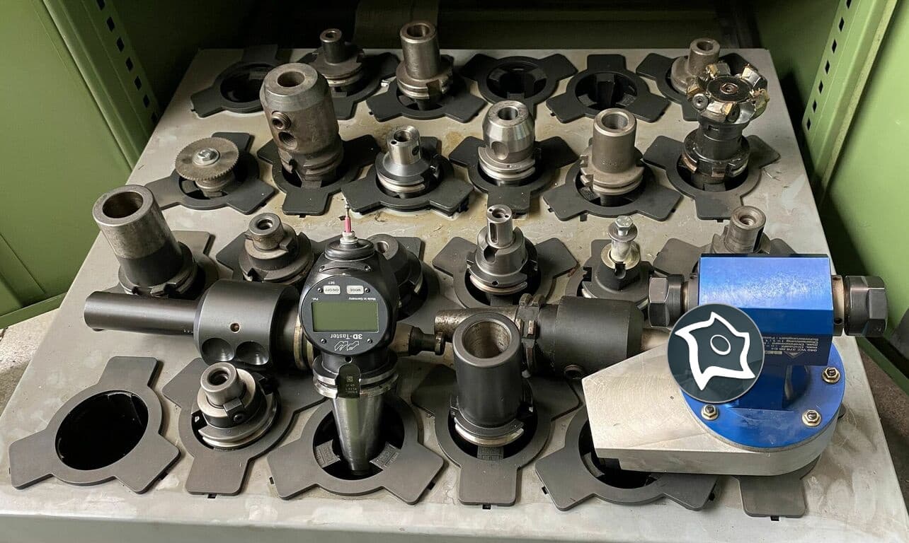 Вертикально-фрезерный станок с ЧПУ SPINNER VC 1020-ID15948