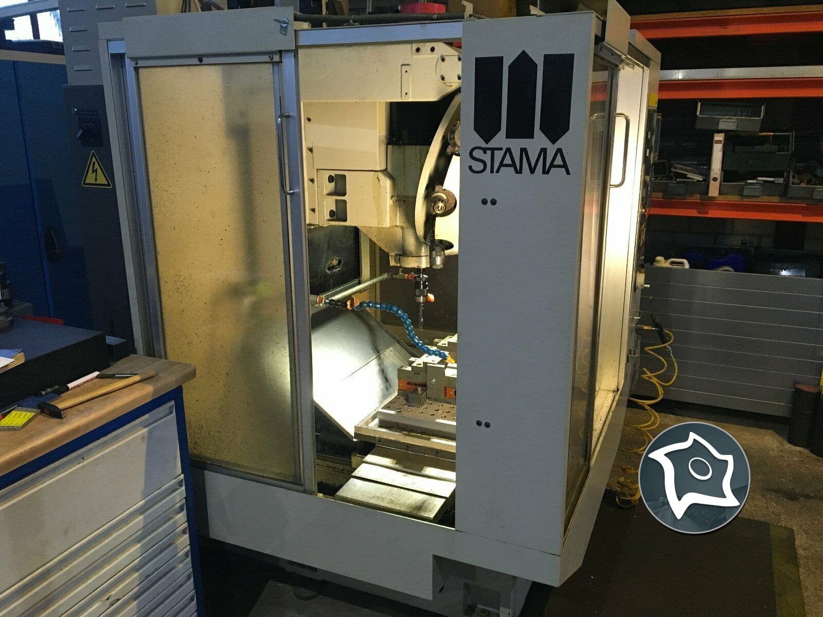 Вертикально-фрезерный станок с ЧПУ Stama MC 010-ID14326