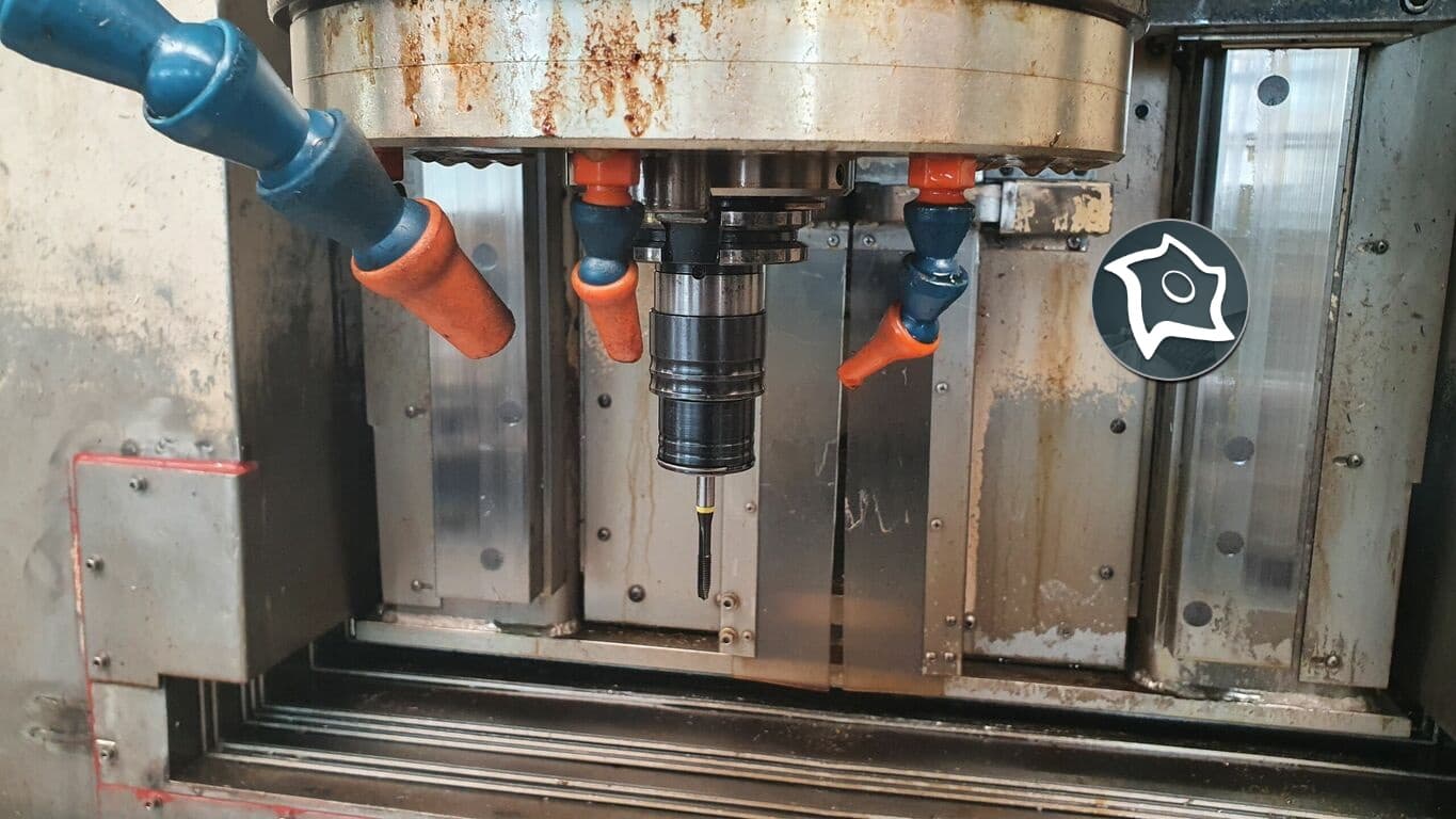 Вертикально-фрезерный станок с ЧПУ Stama MC 540 S-ID15748