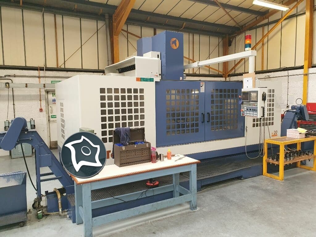 Вертикально-фрезерный станок с ЧПУ Takumi V20-ID15469