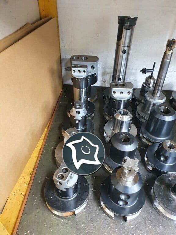 Вертикально-фрезерный станок с ЧПУ Takumi V20-ID15469