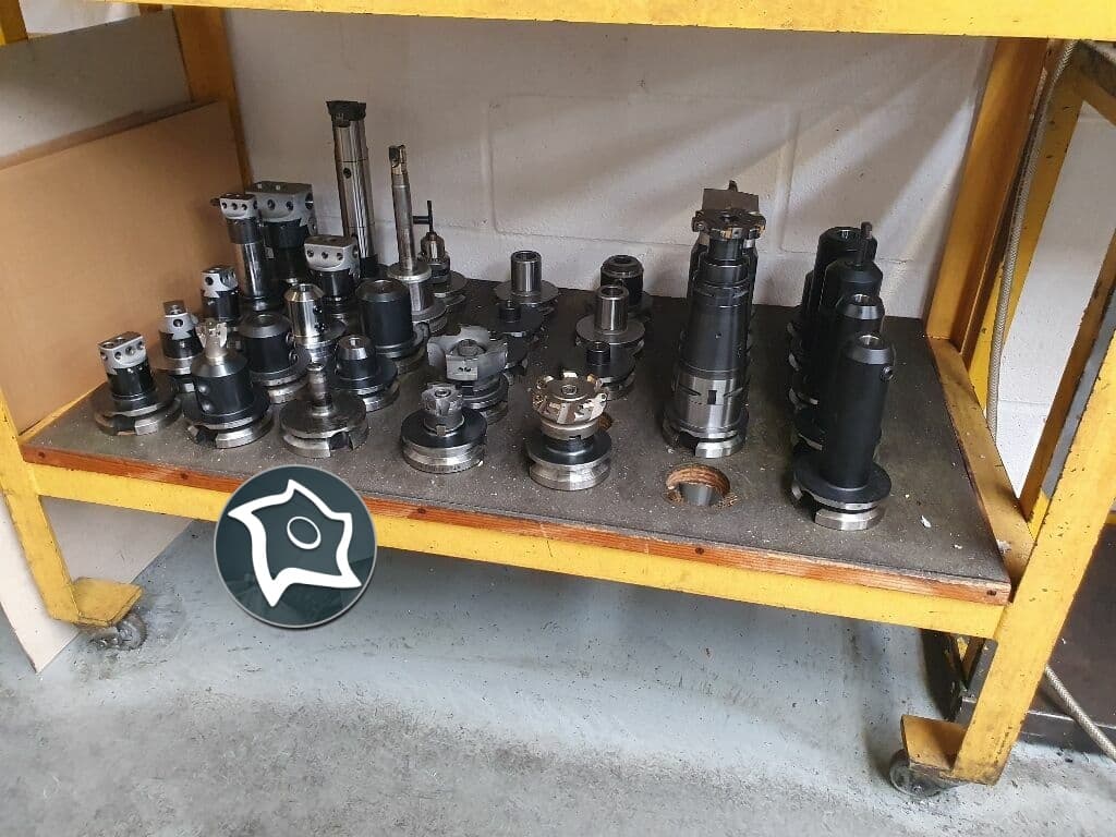 Вертикально-фрезерный станок с ЧПУ Takumi V20-ID15469